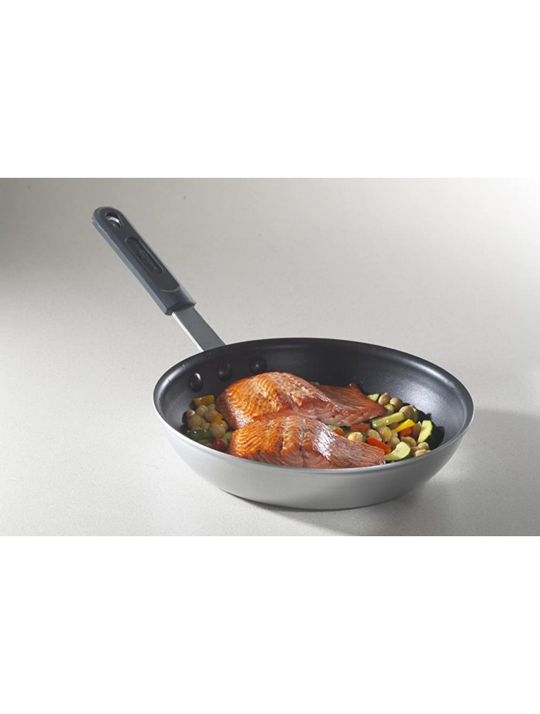 Nordic Ware Restaurant Cookware 10.5-Inch Nonstick Frying Pan - BPFRT6X11