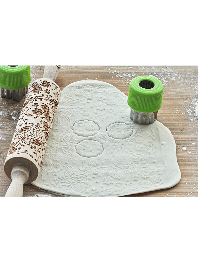 Noble Lotus Embossed Rolling Pin OLETNY Flower Patterned Rolling Pin with Design Pattern Represents Nobleness Blessing Happiness Suitable for Baking Cookies Wedding Holiday Mother Friends - BJVQ2P9ZN